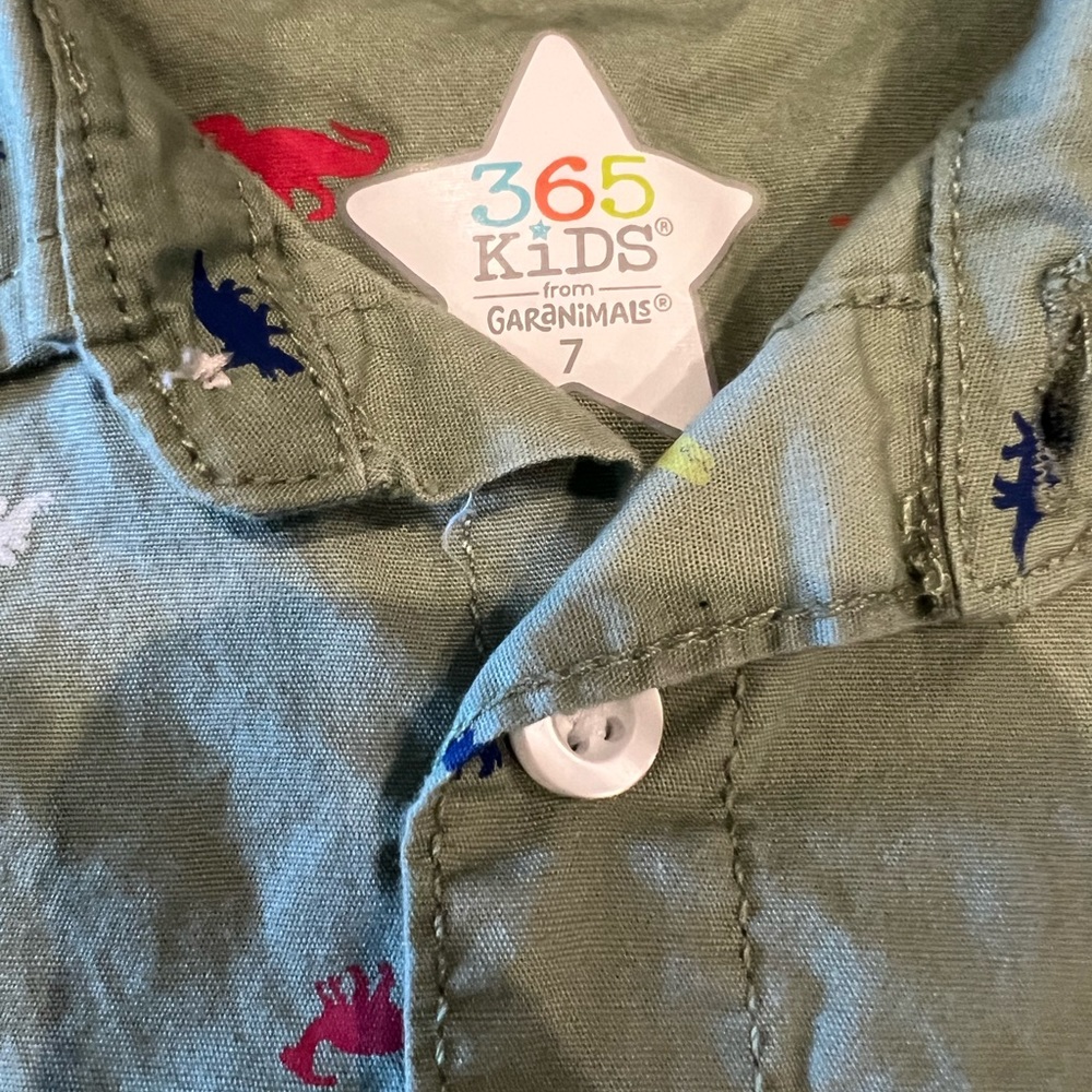 Boy’s button down - Picture 2 of 2